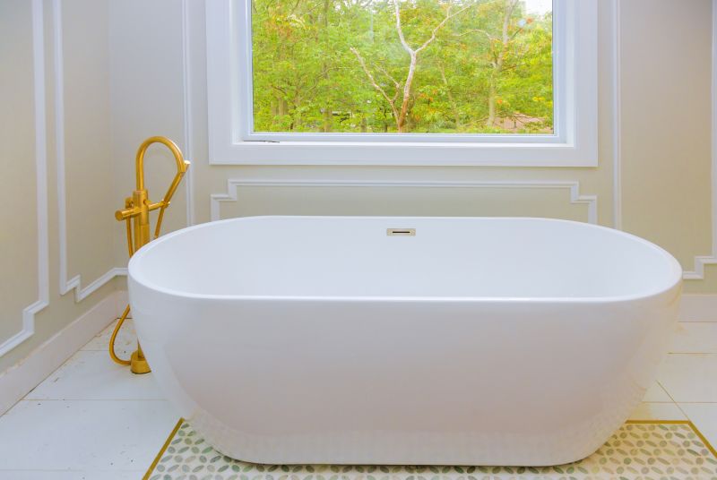 Freestanding Oval Tub